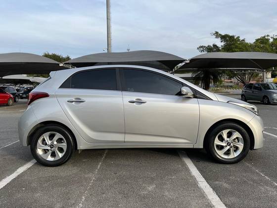 HYUNDAI HB20 1.6 PREMIUM 16V FLEX 4P AUTOMÁTICO